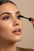 Lesha Mascara Lifestyle